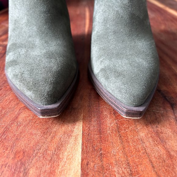 VINCE CAMUTO | Olive Green Gigietta Suede Ankle Heeled Boot | 7.5 - Picture 4 of 7